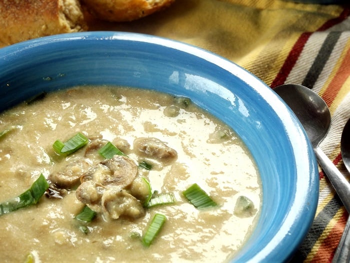 Creamy Cauliflower Mushroom Soup