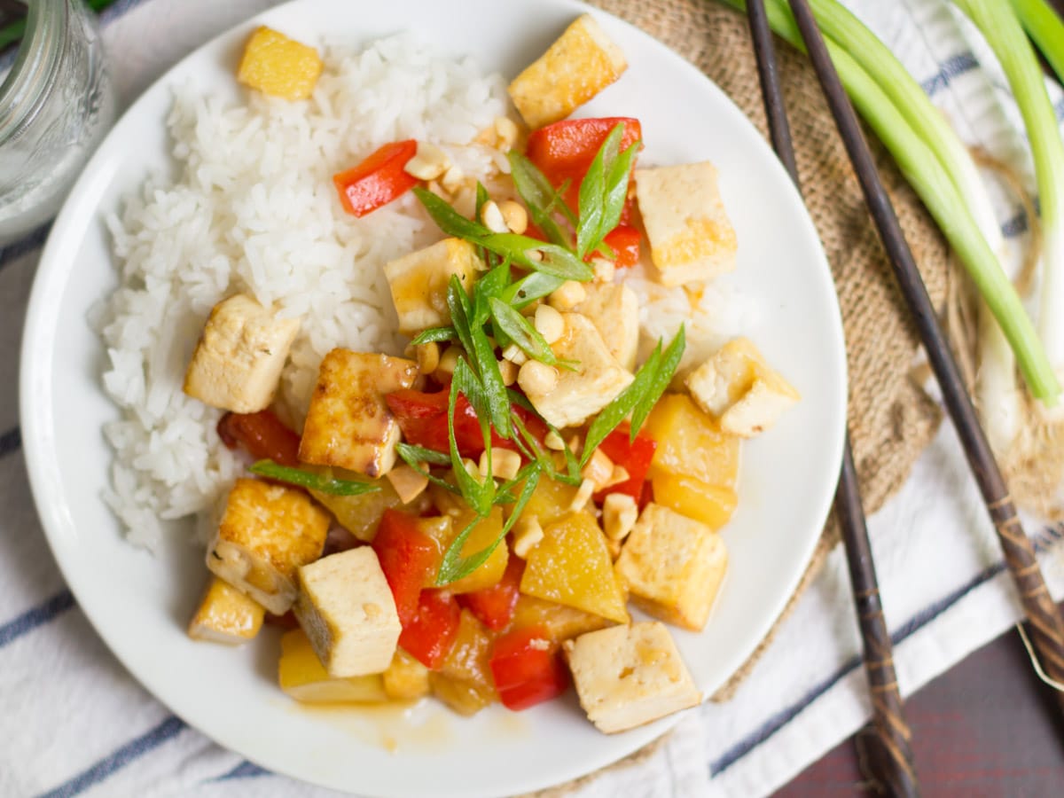 Sweet and Sour Tofu with Pineapple Connoisseurus Veg