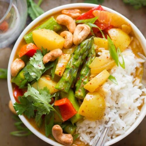 Bowl of vegetable curry with rice.