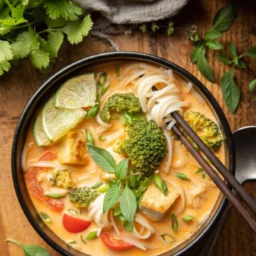 cropped-red-curry-noodle-soup-8.jpg