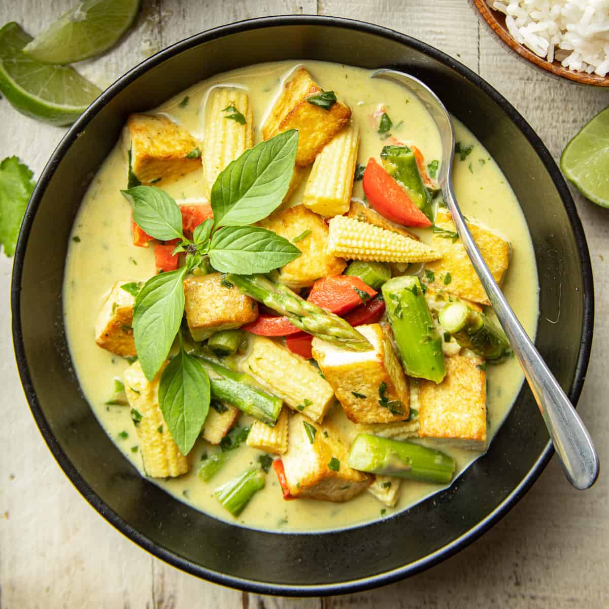 Vegan Thai Green Curry with Tofu & Veggies