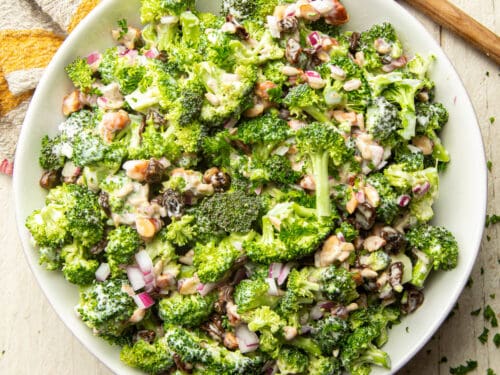 Creamy Vegan Broccoli Salad - Connoisseurus Veg