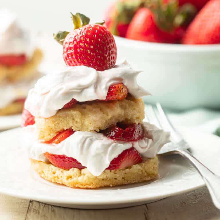 Vegan Strawberry Shortcake - Connoisseurus Veg