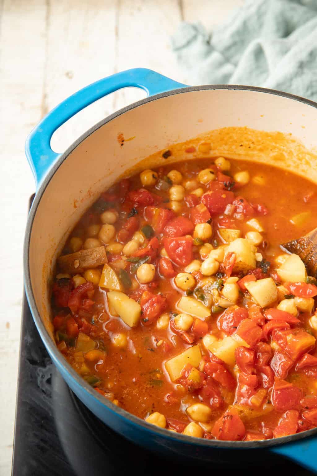 Smoky Chickpea Stew - Connoisseurus Veg