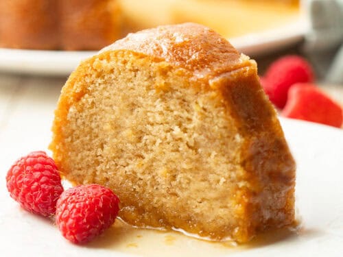 Vegan Rum Cake Recipe: Irresistible & Easy Delight