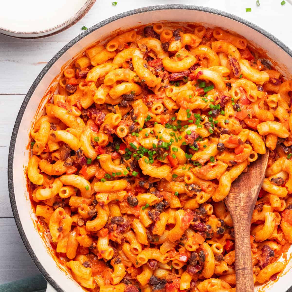 Vegan Chili Mac & Cheese